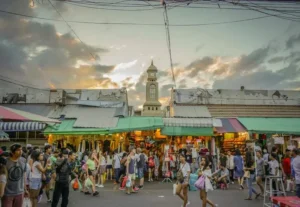 mercado mas grande de tailandia